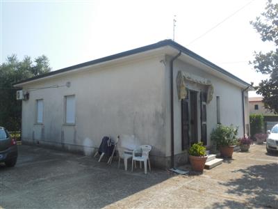 Case - Casa indipendente a Castelnuovo Magra