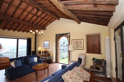 Casa colonica - ristrutturata a Nord, Lucca