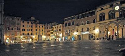 fondo commerciale - al grezzo a Centro storico, Lucca