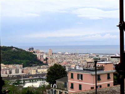 Appartamento a Coronata, Genova