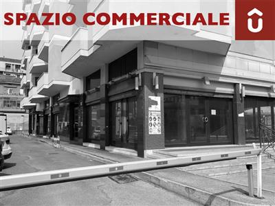 Negozio - Open space a Brescia