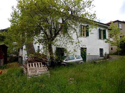 Indipendente - Casale a Varese Ligure