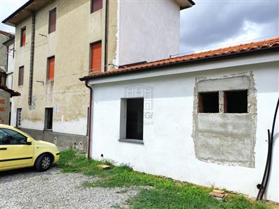 Appartamento - al grezzo a Nord, Lucca