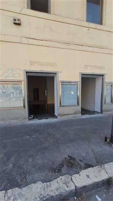 Locale commerciale - 3 Vetrine a Appia nuova, Roma