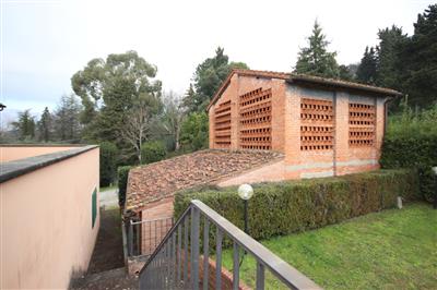 Casa colonica - ristrutturata a Capannori