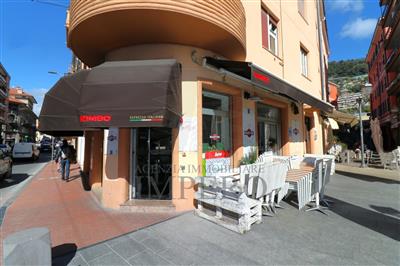 Locale commerciale - 2 Vetrine a Centro, Ventimiglia