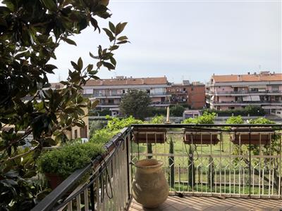 Appartamento - Quadrilocale a Roma