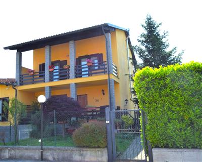 Semindipendente - Villa a schiera a Rivarolo Canavese