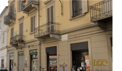 Locale commerciale - 3 Vetrine a Aurora, Torino