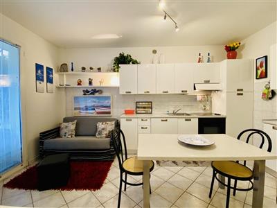 Appartamento in buono stato di 60 mq. a Marina Di Pietrasanta