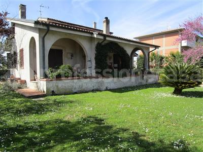 Villa in buono stato di 290 mq. a San Lorenzo A Pagnatico