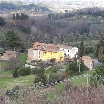Porzione di casa in buono stato di 146 mq. a Bucciano