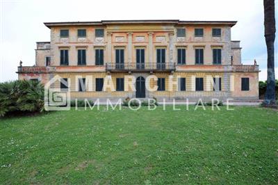 Edificio storico in buono stato di 1500 mq. a Gragnano