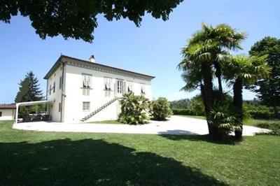 Villa in buono stato di 450 mq. a Monte San Quirico