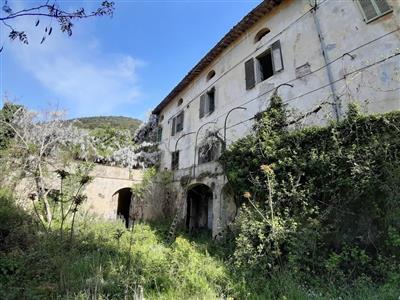 Villa in buono stato di 565 mq. a Asciano