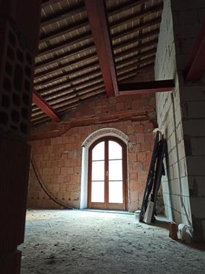 Casa semindipendente in buono stato di 100 mq. a Sesto Di Moriano