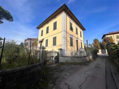 Villa in buono stato di 312 mq. a San Donato