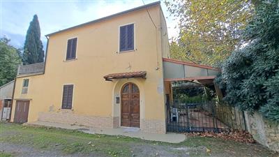 Casa singola in buono stato di 160 mq.