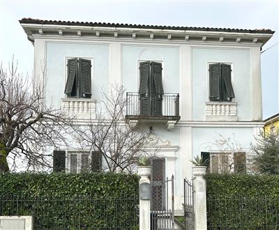 Villa in buono stato di 200 mq.