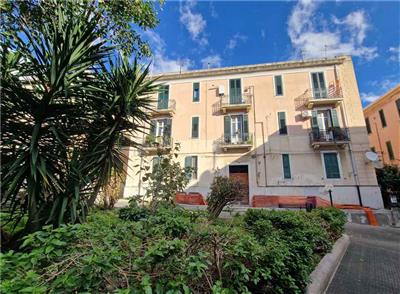 Appartamento residenziale ottimo/ristrutturato Via Santa Maria dellArco