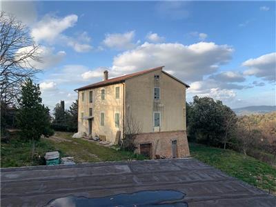 Villa/Casa singola residenziale da ristrutturare