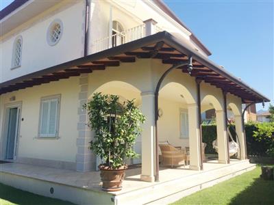 Villa in Vendita a 2.550.000€