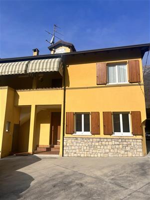 Casa indipendente a Marcheno in provincia di Brescia