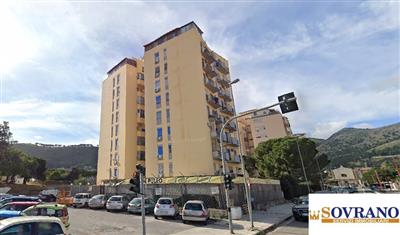 Palermo: Appartamento 4 Locali