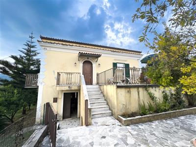 Casa indipendente in Vendita di 410mq