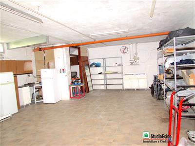 6142012_vendita-box-posti-auto-magazzini-ascoli-piceno-rif-dcd-385-locale-deposito-pybxbwq2.JPG