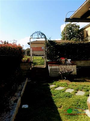 6454052_vendita-terratetto-lucca-rif-iug-480-delizioso-terratetto-con-giardino-rcrov5fi.jpg