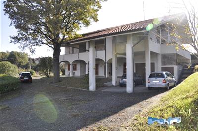 Villa in Vendita a Samone