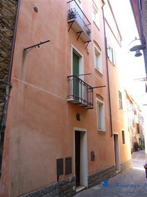 6724323_vendita-rustici-e-casali-savona-rif-ven-vil-3-alloggio-con-balcone-e-u0furres.JPG