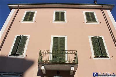 Casa indipendente in Vendita a Carrara