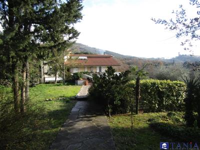 Casa indipendente in Vendita a Castelnuovo Magra