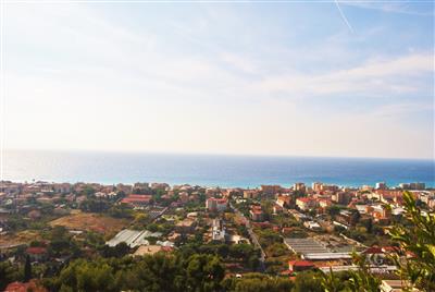 6984981_vendita-ville-imperia-rif-v10133-villa-vista-mare-in-prima-collina-di-bordighera-rhmnn1aj.JPG