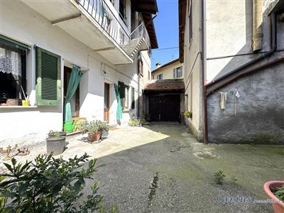 7226938_vendita-casa-di-corte-como-rif-lon27-casa-storica-con-cortile-di-2uuznued.JPG