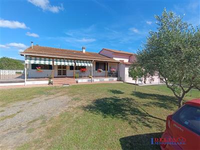 7291803_vendita-ville-e-case-indipendenti-livorno-rif-v4800-villa-in-campagna-gg4ycmel.jpg