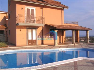 7308523_vendita-ville-messina-rif-720-villa-panoramica-con-piscina-7hnirpqt.JPG