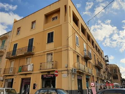 7464463_affitto-appartamenti-messina-rif-3as112-ampia-camera-a-ragazza-centro-1.jpg