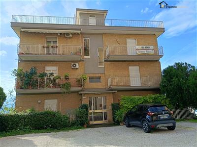 7466684_vendita-appartamenti-rieti-rif-bhu-726-appartamento-in-ottime-ys6zmzwx.JPG