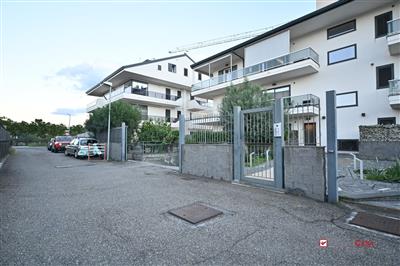 7568187_vendita-appartamenti-messina-rif-vs957-giardini-naxos-bivani-con-kmvcrm5z.JPG