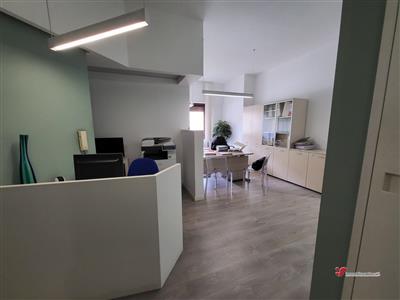 7596852_vendita-appartamento-palermo-rif-dso-32977-appartamento-ufficio-in-puzoi3sx.jpg