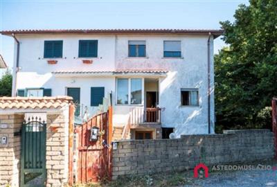 7618360_villino-all-asta-roma-rif-1644-rm2089-villino-in-via-monte-razzano-fxw8ptbe.jpg