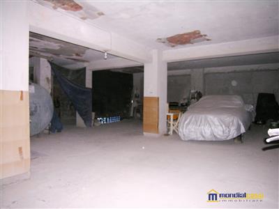 7627094_vendita-box-posti-auto-magazzini-siracusa-rif-garage-big-garage-big-ptcjlws1.JPG