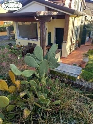 Casa Semi-indipendente in Affitto a Castelnuovo Magra