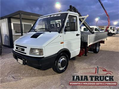 IVECO Daily 35.12 2.5 TDI c/ Gru