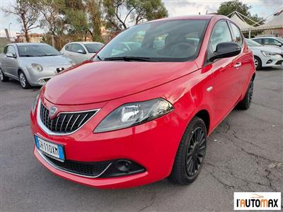 LANCIA Ypsilon  1.0 firefly hybrid Silver s&s 70cv Utilitaria (01/2022)